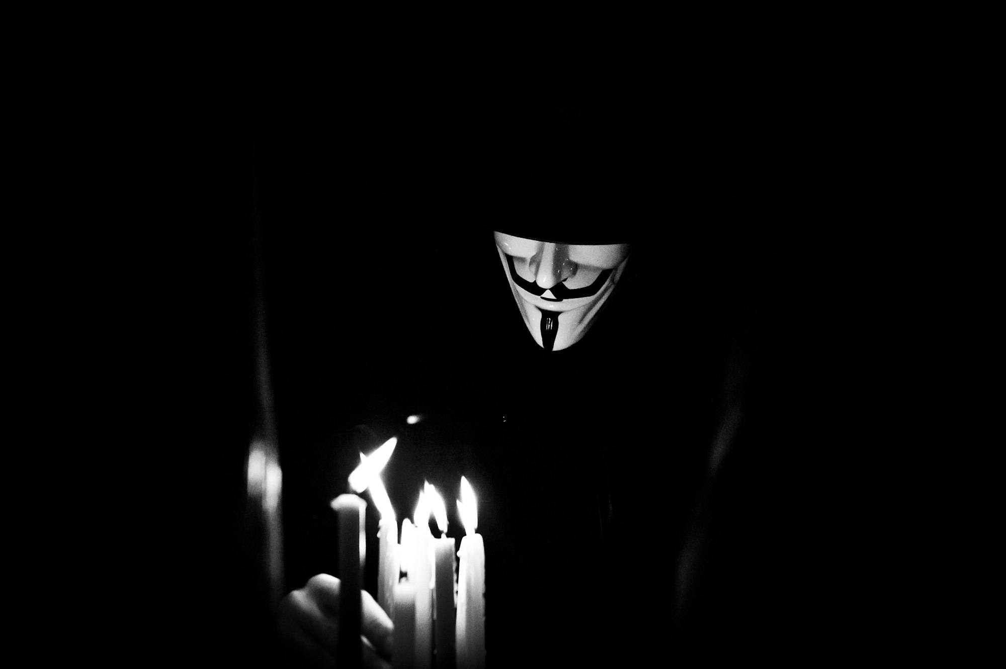 Proposed Bill Abolishing Anonymity on the Internet